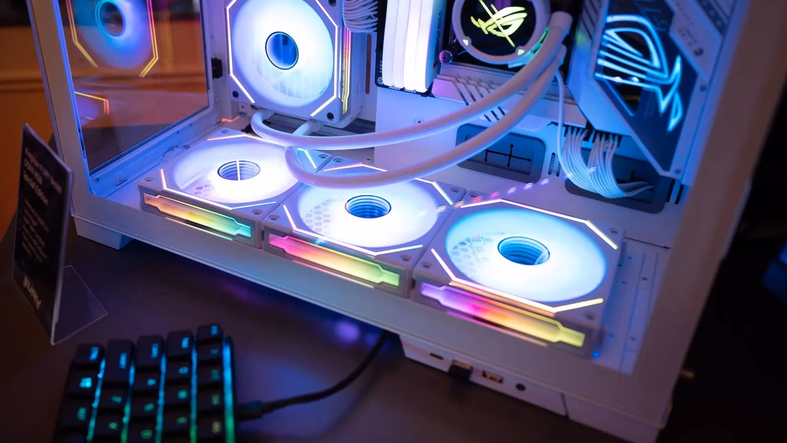 white-motherboards-in-2026-a-frosty-first-person-guide-to-the-best-picks-image-0