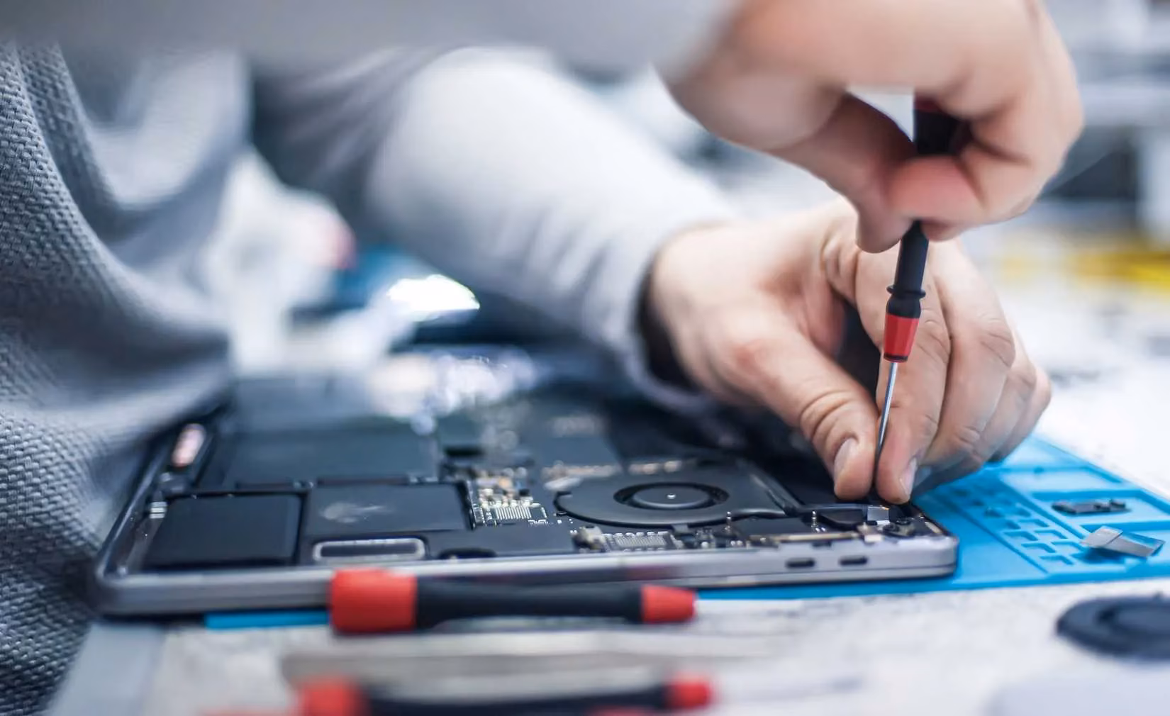 desktop-vs-laptop-in-2026-the-ultimate-cost-effectiveness-breakdown-for-gamers-image-2